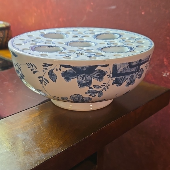 Vtg. 1950s Mottahedeh Metropolitan Museum of Art Ceramic Flower Frog Bulb Vase - Picture 6 of 8